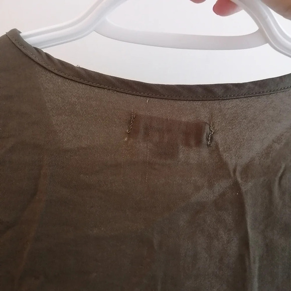 Urban Outfitters Silence and Noise Satin Two Tone Green Plunging Draped Blouse M - Picture 15 of 16